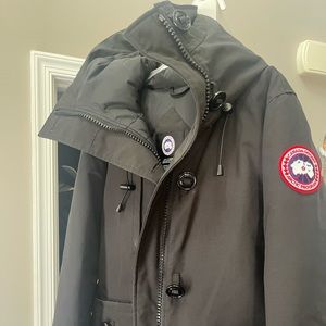 Canada Goose Rideau slim fit down parka